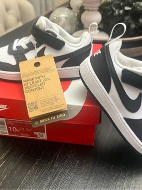 Nike Kids Black & White Court Borough Low Recraft (TD) NWT in Box size 10C